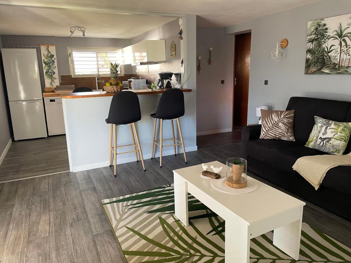 Appartement Vue Mer, Case Pilote Bagian luar foto